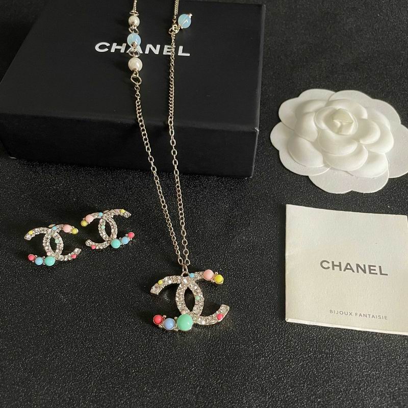 Chanel Suits 07yxs02